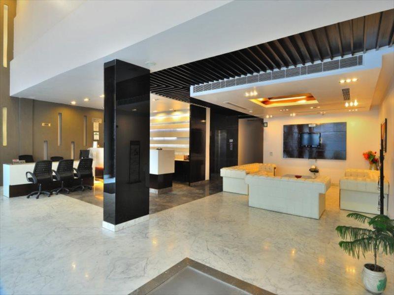 Hotel Elegance Új-Delhi Kültér fotó