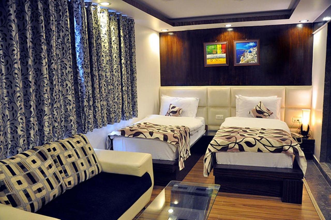 Hotel Elegance Új-Delhi Kültér fotó