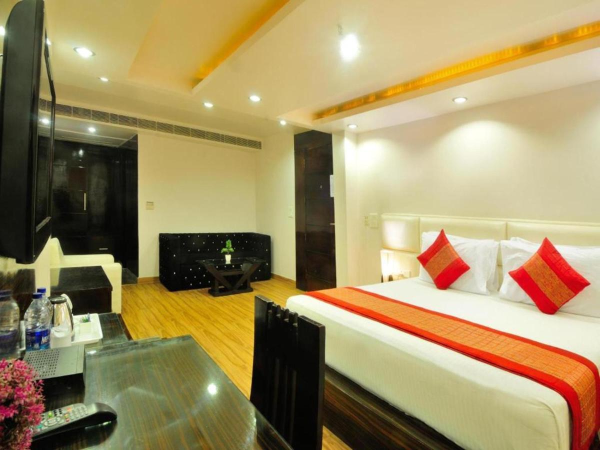 Hotel Elegance Új-Delhi Kültér fotó