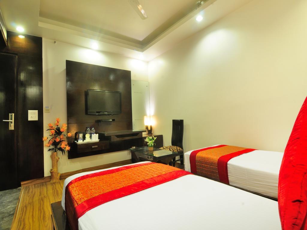 Hotel Elegance Új-Delhi Kültér fotó