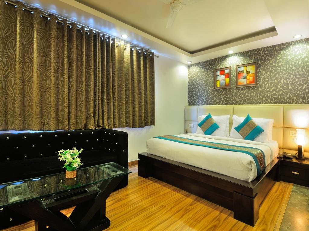 Hotel Elegance Új-Delhi Kültér fotó