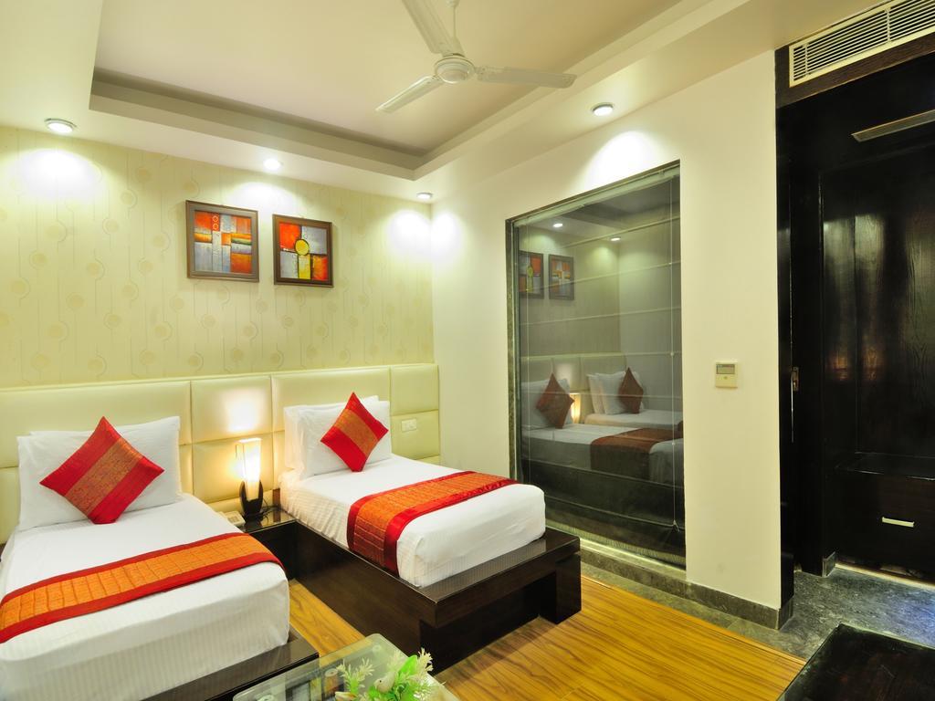 Hotel Elegance Új-Delhi Kültér fotó