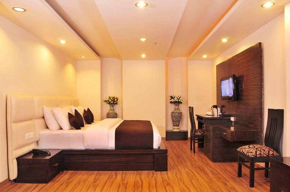 Hotel Elegance Új-Delhi Kültér fotó