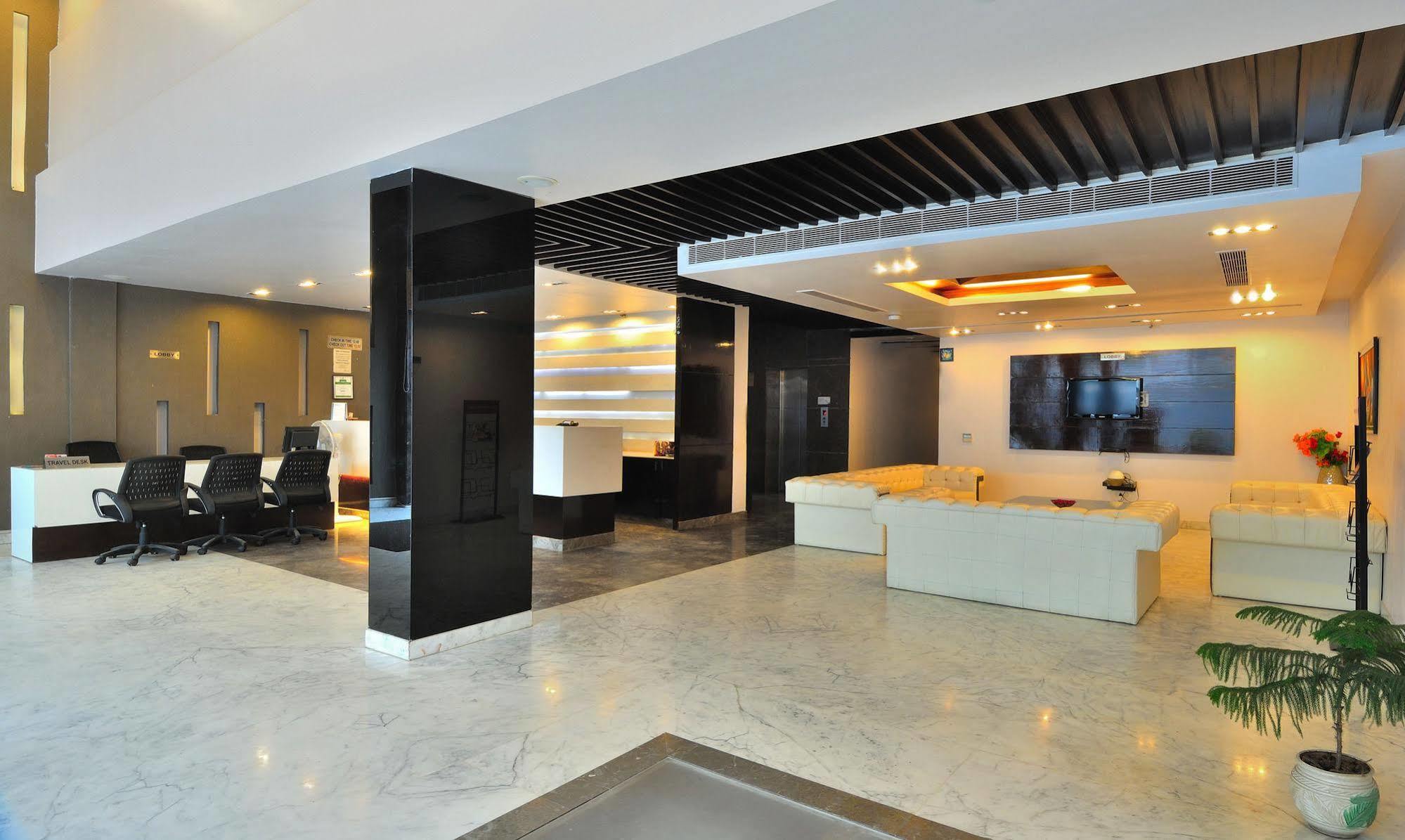 Hotel Elegance Új-Delhi Kültér fotó