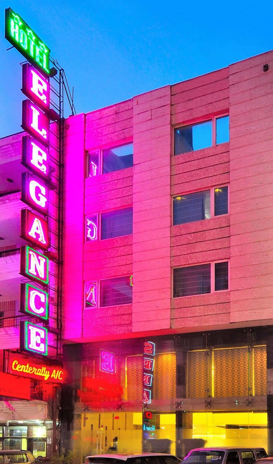 Hotel Elegance Új-Delhi Kültér fotó