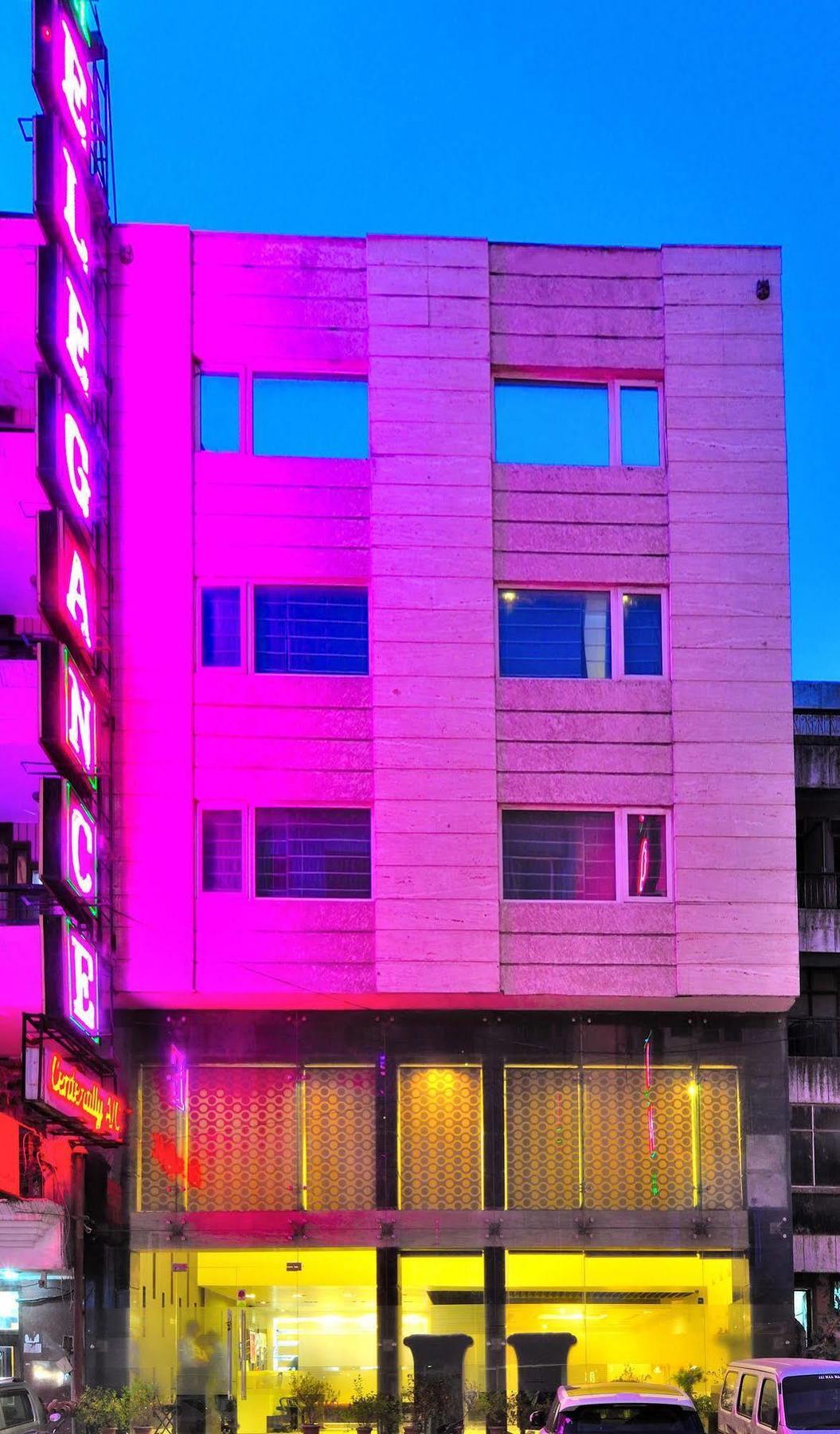 Hotel Elegance Új-Delhi Kültér fotó