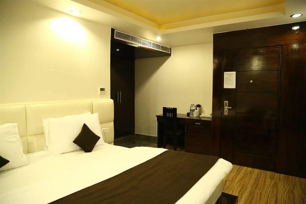 Hotel Elegance Új-Delhi Kültér fotó